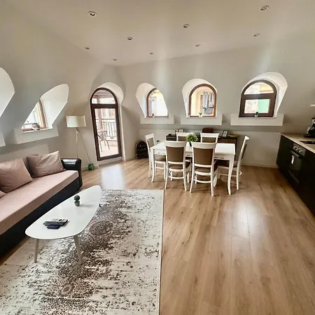 Apartman Deluxe Centre With Free Parking Burgasz